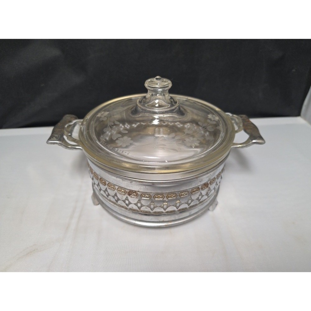 Vintage Pyrex Clear Casserole Dish In Silver Color Stand With Lid